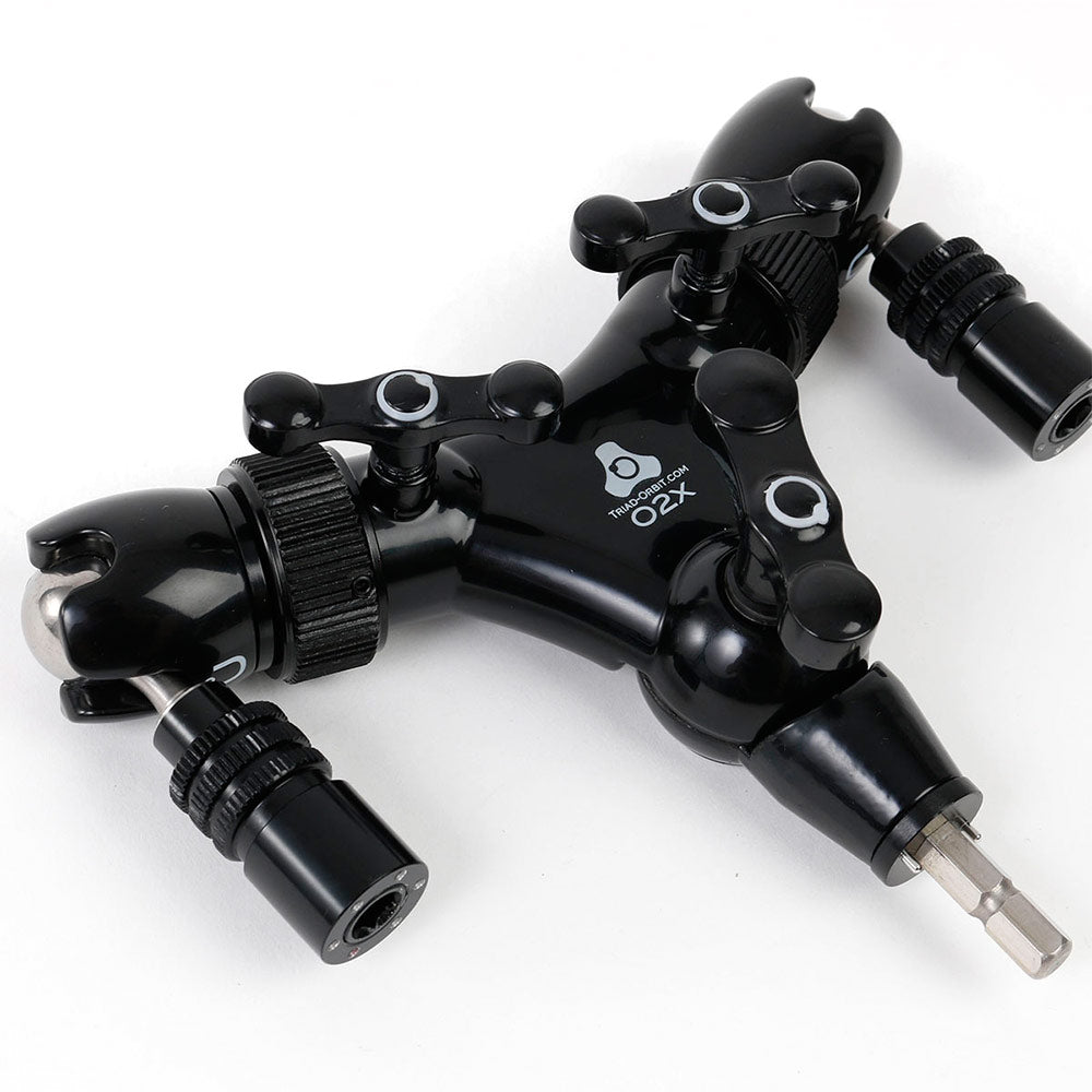 Triad-Orbit O2XY Dual Arm Orbital Boom without Arms