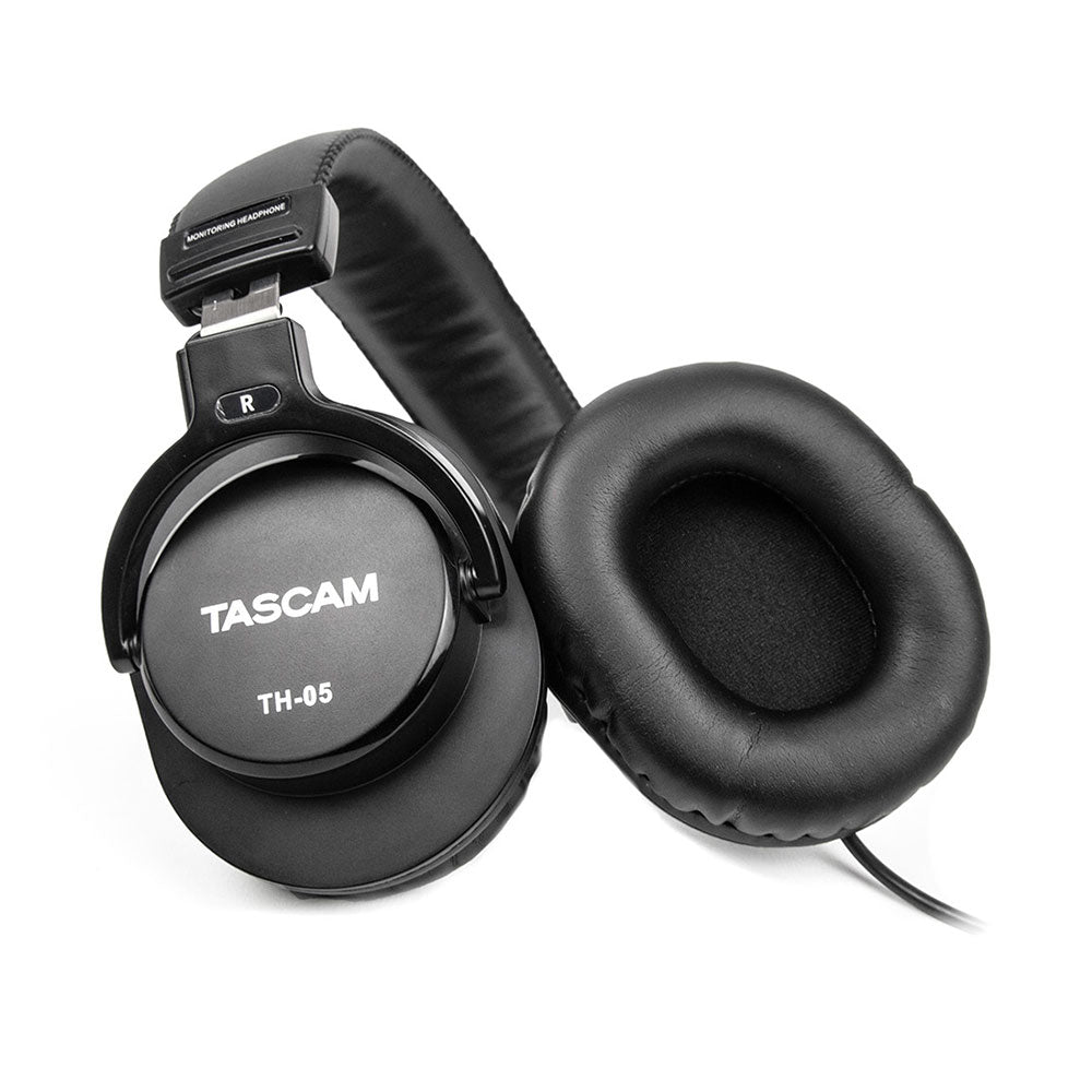Tascam TH-05 Closed-Back Monitoring Headphones