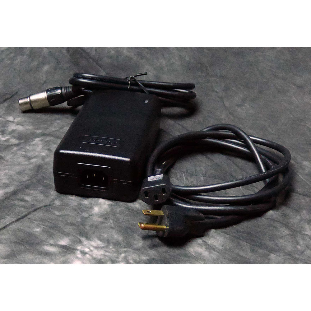 API 8-Slot High-Current Lunchbox 500 Series Chassis (with External Power Supply)