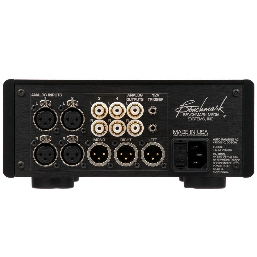 Benchmark HPA4 High-Quality Headphone Amplifier (Black Rack Mount with Remote Control)
